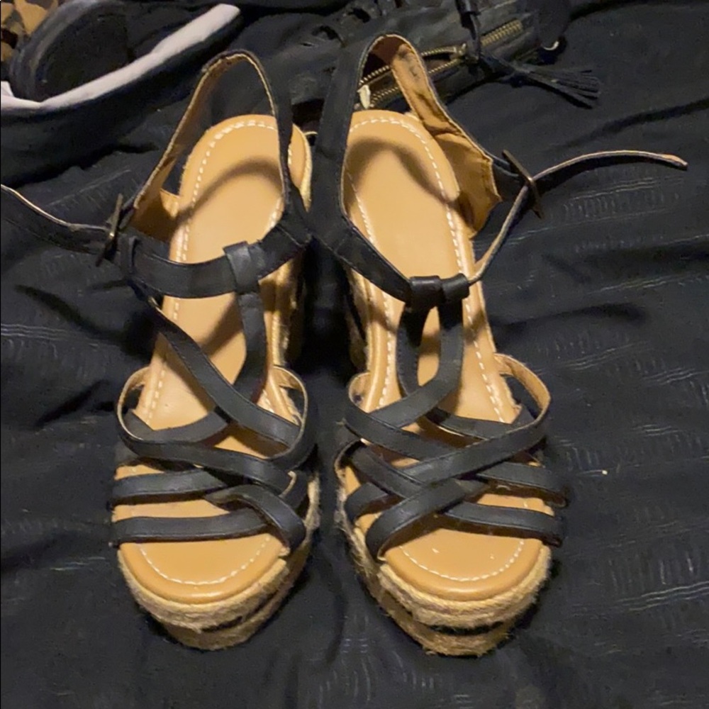 Wedge sandles